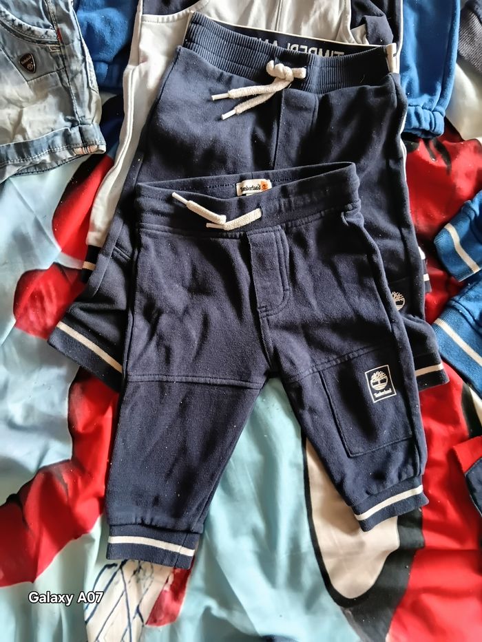 4/5 ensemble de jogging Timberland et trois cadeaux - photo numéro 3