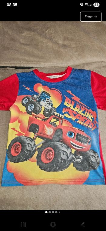 Tee-shirt blaze 7 ans en bon état