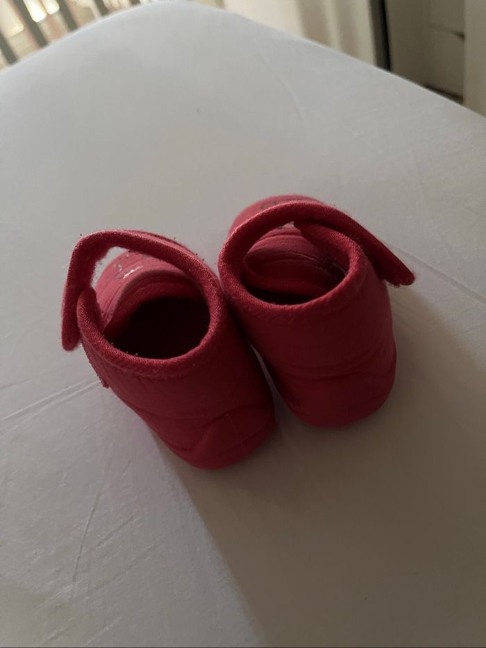 Chaussons rose taille 20 - photo numéro 2