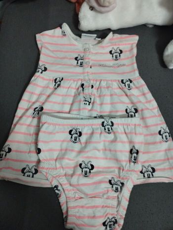 Vend robe et culotte