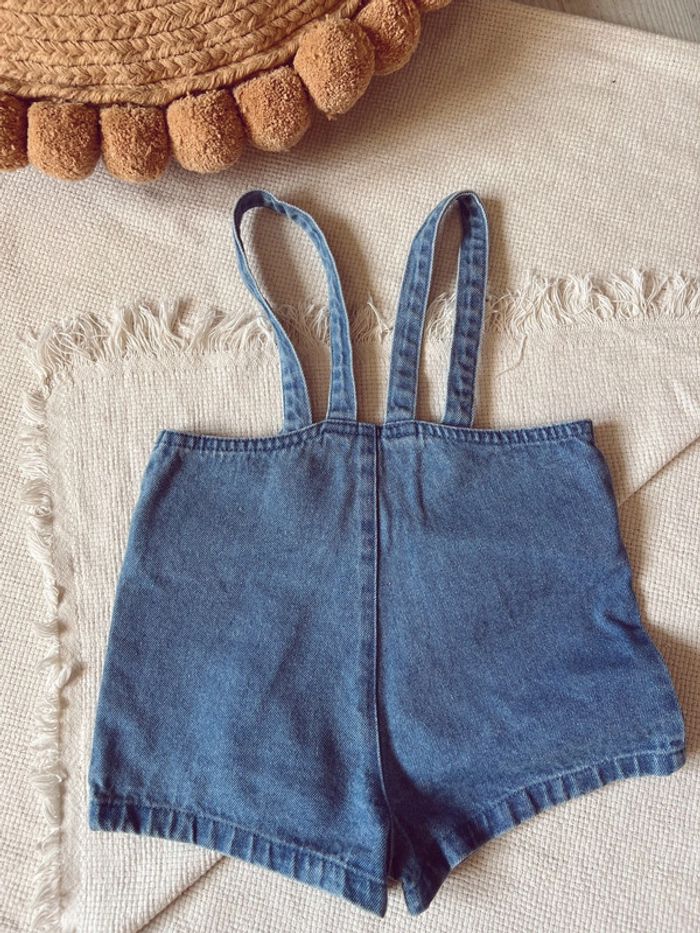 Salopette short combishort en jean neuve Kiabi 18 mois - photo numéro 3