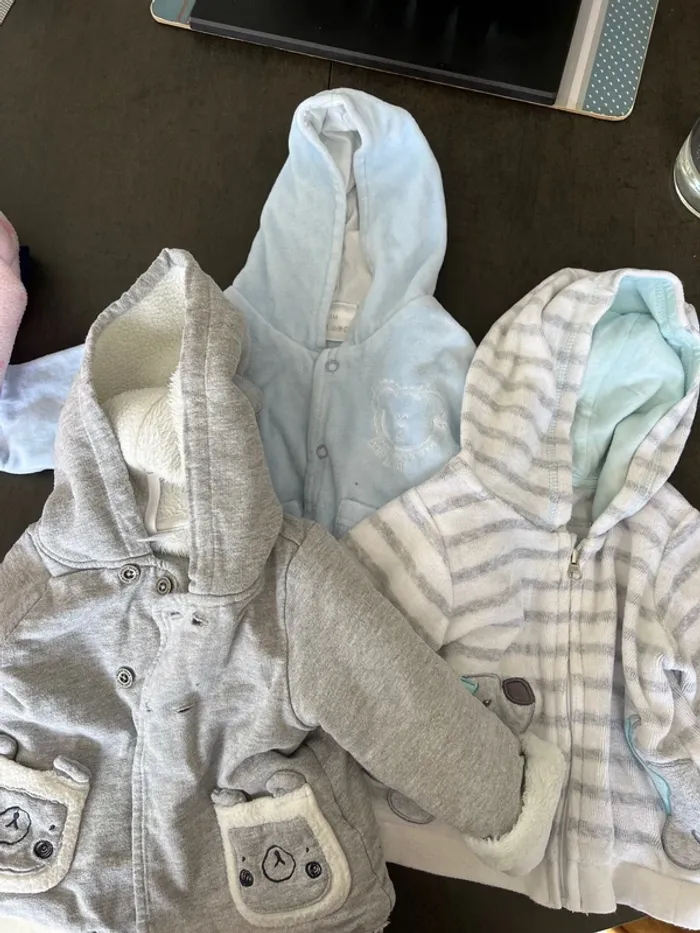 Lot de trois gilets chauds
