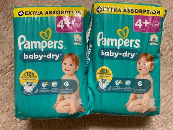 Couches Pampers taille 4+