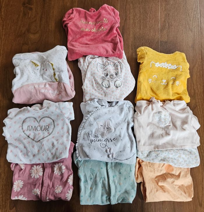10 pyjamas 3mois