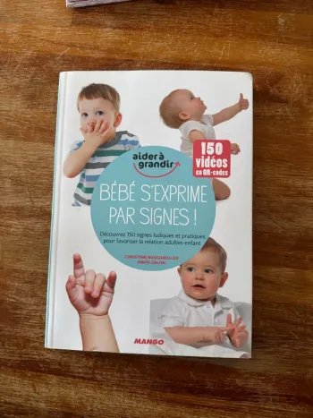 Livre bébé s’exprime par signe