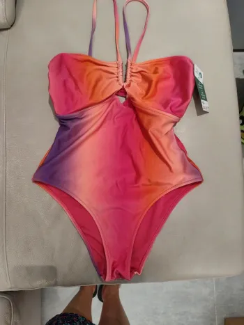 Maillot de bain neuf 95C