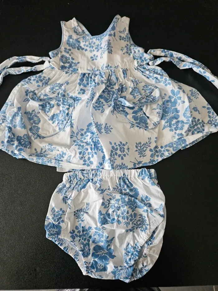 Robe 6mois avec culotte