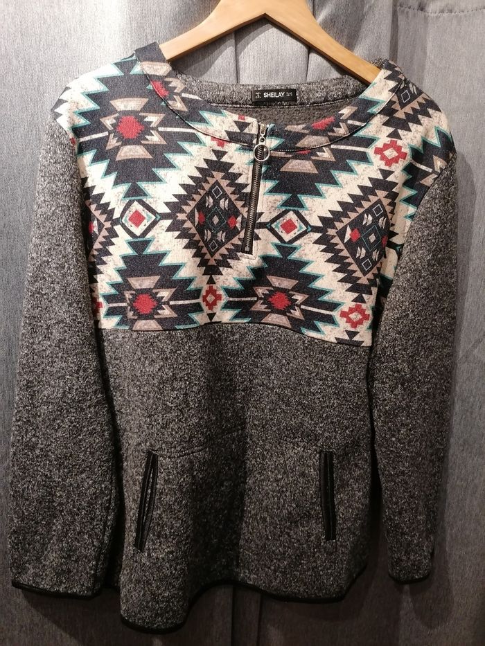 Pull / Sweat-shirt - photo numéro 2