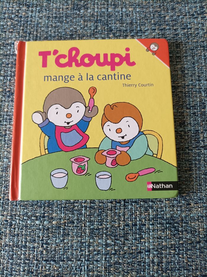 Livre T'choupi mange à la cantine