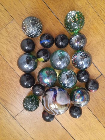 Lot de calots + 1 mammouth ( 21 pièces)