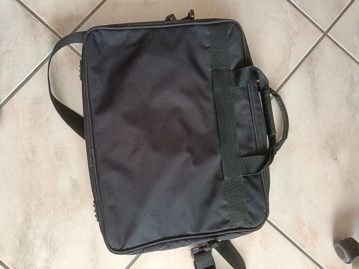 Sacoche noir pour ordinateur portable - photo numéro 2