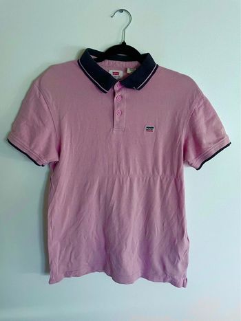 Polo Levi’s rose et bleu marine