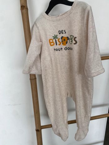 Pyjama velours 6 mois neuf