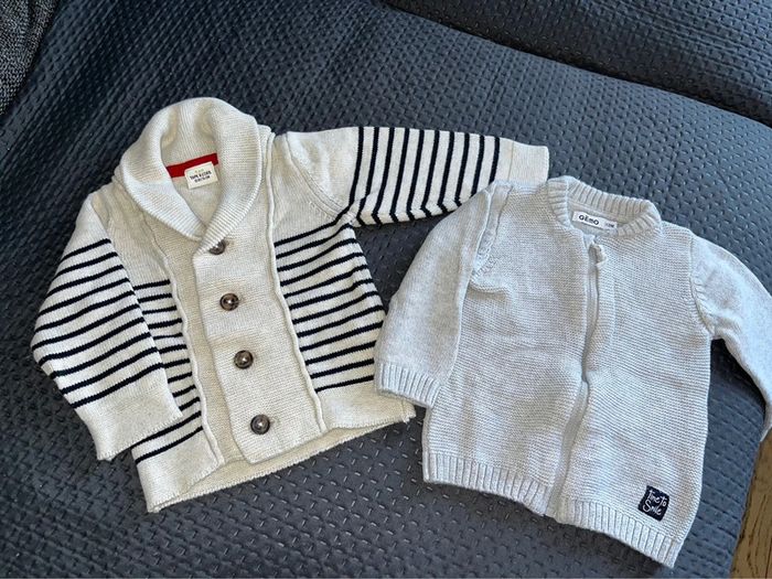 Lot 2 gilets épais bébé garçon 12 mois Tape à l’œil/Gemo