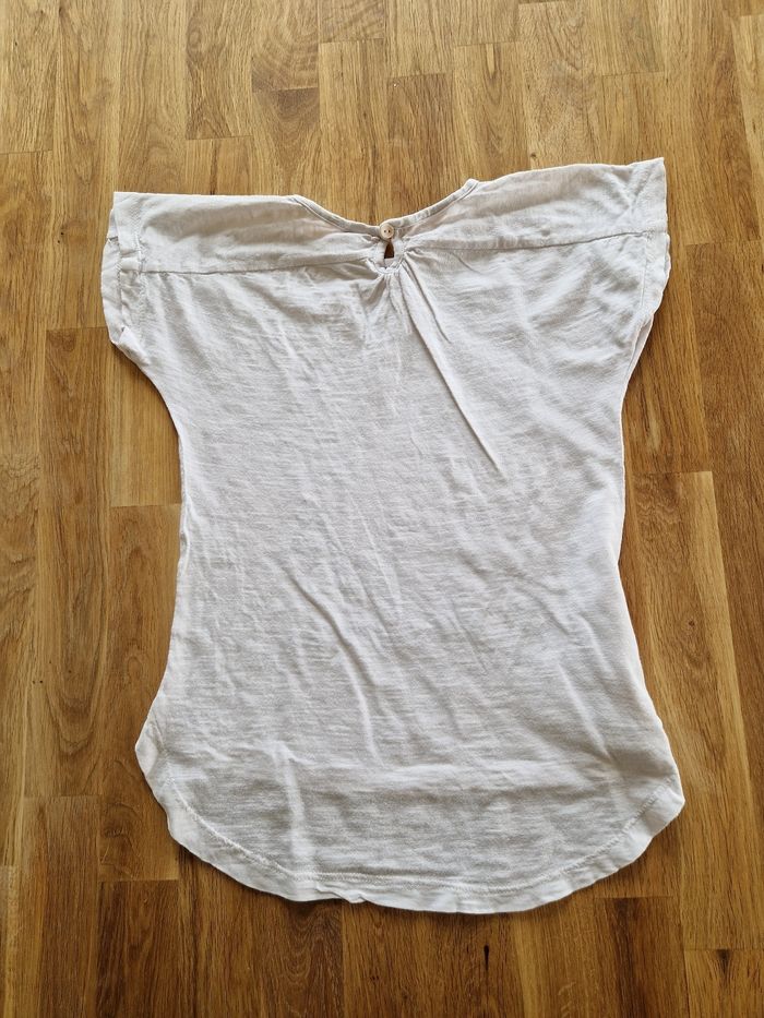 T-shirt taille 4/5ans en très bon état - photo numéro 4