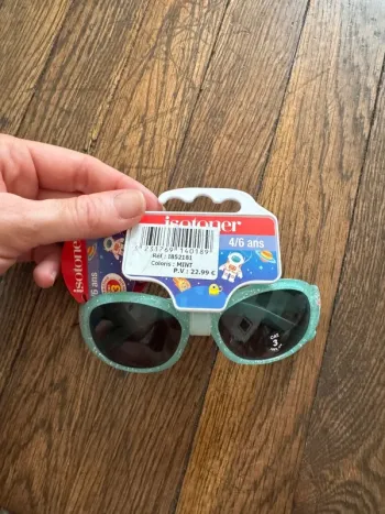 lunettes Isotoner 4-6 ans pailleté neuves