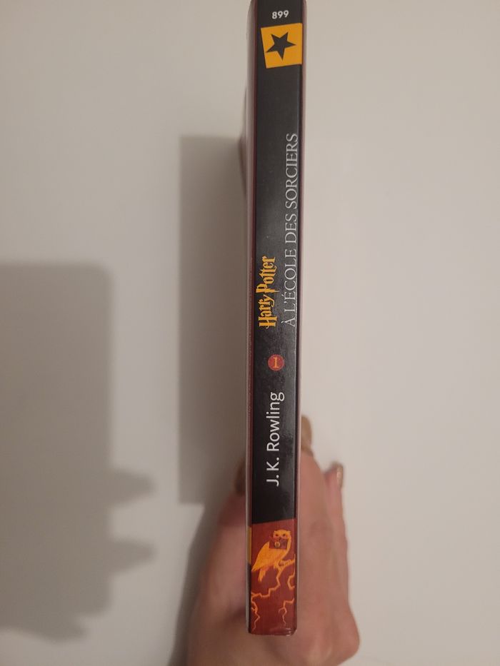 Livre Harry Potter  à l'école des sorciers - 
J.K Rowling - photo numéro 3