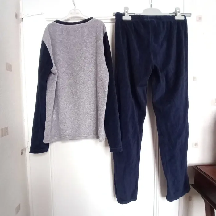 Lot 3 pyjamas velours 12 ans - photo numéro 9