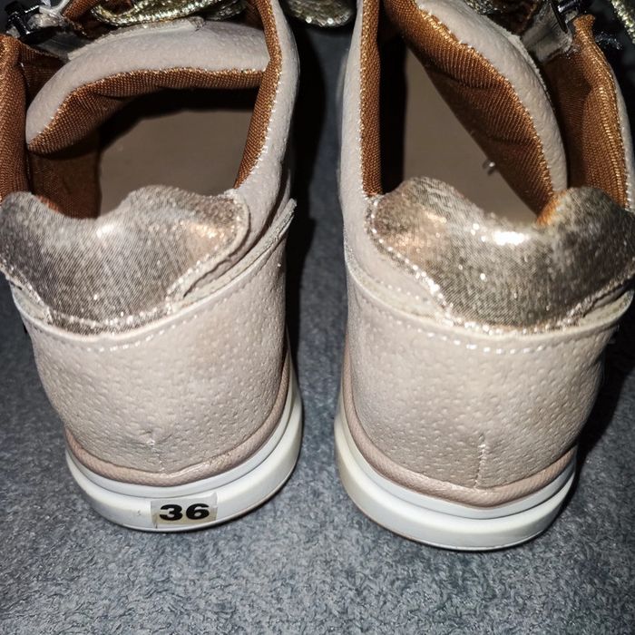 Baskets T36 taupe strass et doré. - photo numéro 10