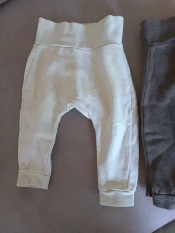 2 pantalons