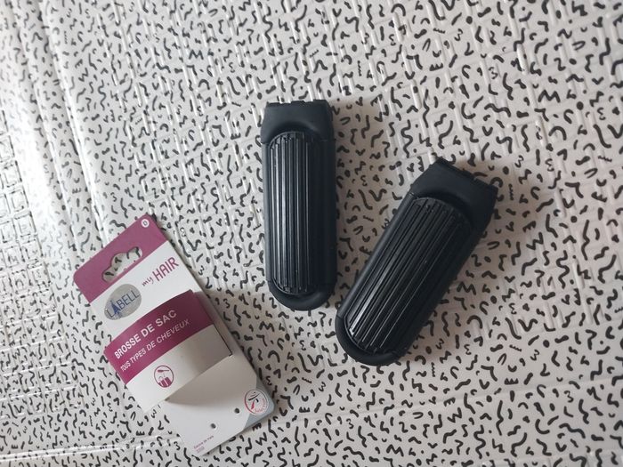 Lot de 2 brosses de sac pliables Labell My Hair – avec miroir intégré - photo numéro 4