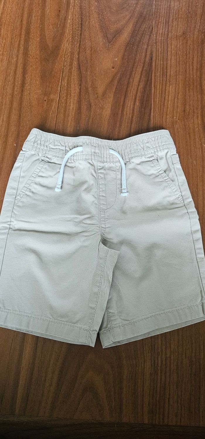 Short garçon 86cm neuf