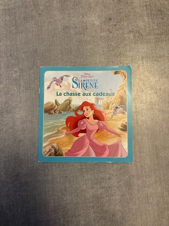 Livre Disney, la Ptite Sirène, la chasse aux cadeaux