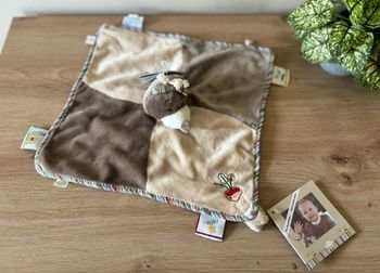 Doudou plat Emma la taupe marron beige noukies neuf