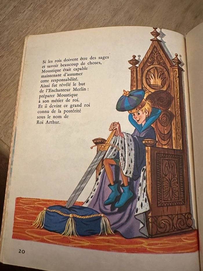 Gentil Coquelicot - Livre ancien Walt Disney Merlin l’enchanteur Hachette album - photo numéro 8