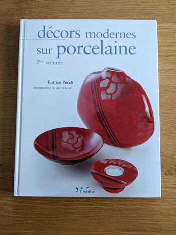 Livre décors modernes sur porcelaine