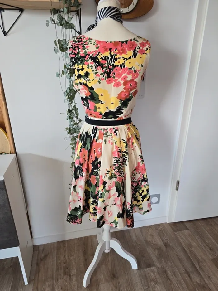 Robe rétro - photo numéro 4