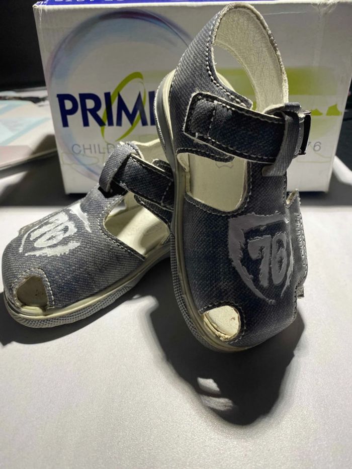 Sandales grises taille 23 Primigi