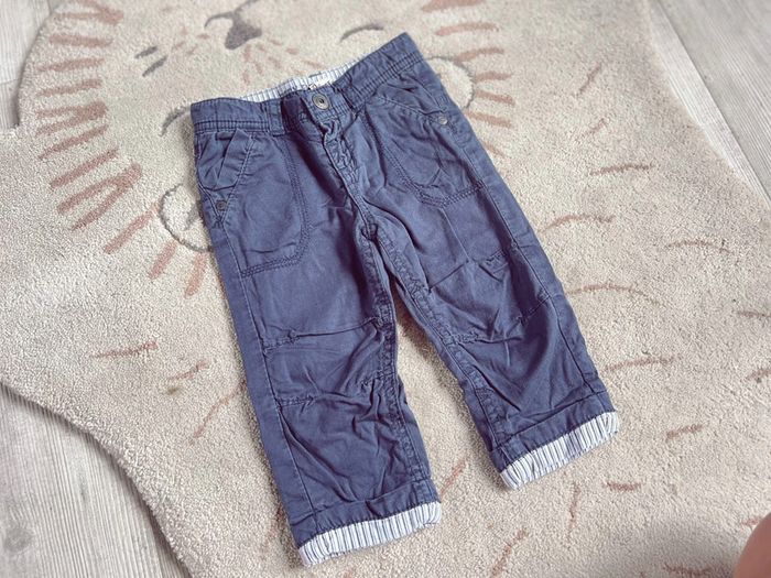 Pantalon bleu marine tape à l’œil