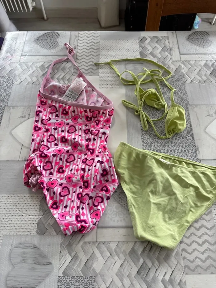 Lot de 2 maillots de bain 8 ans - photo numéro 2