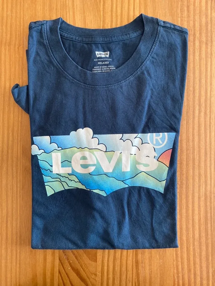 T-shirt levis