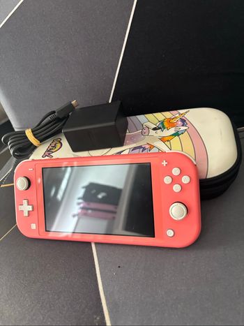 Nintendo switch lite corail