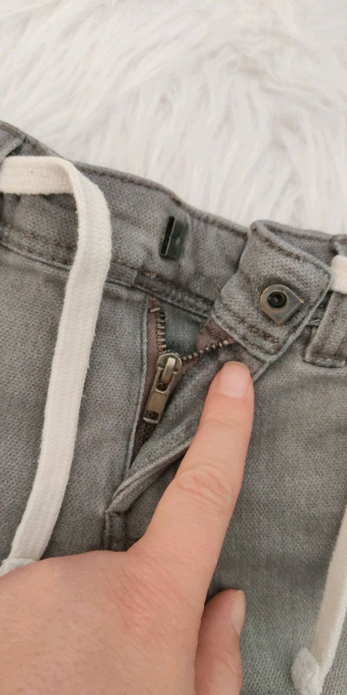Short gris - photo numéro 3