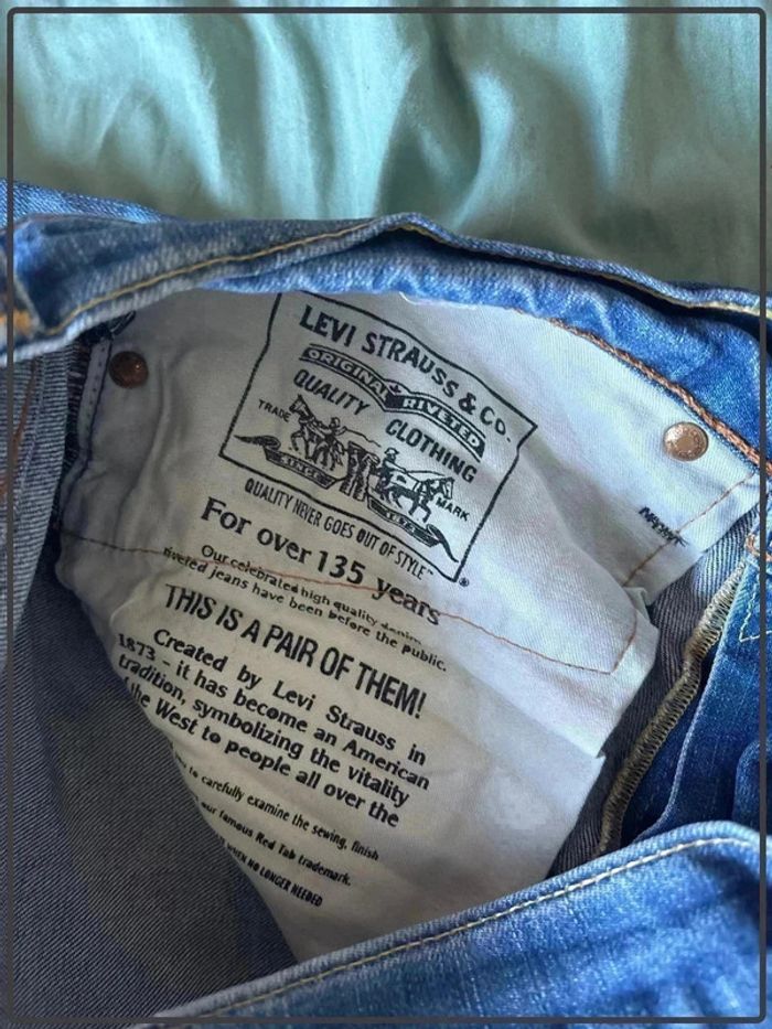 Jeans levi's taille 40 trouée - photo numéro 3