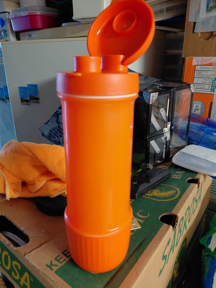 Tupperware gourde bouteille bouchon sport orange
