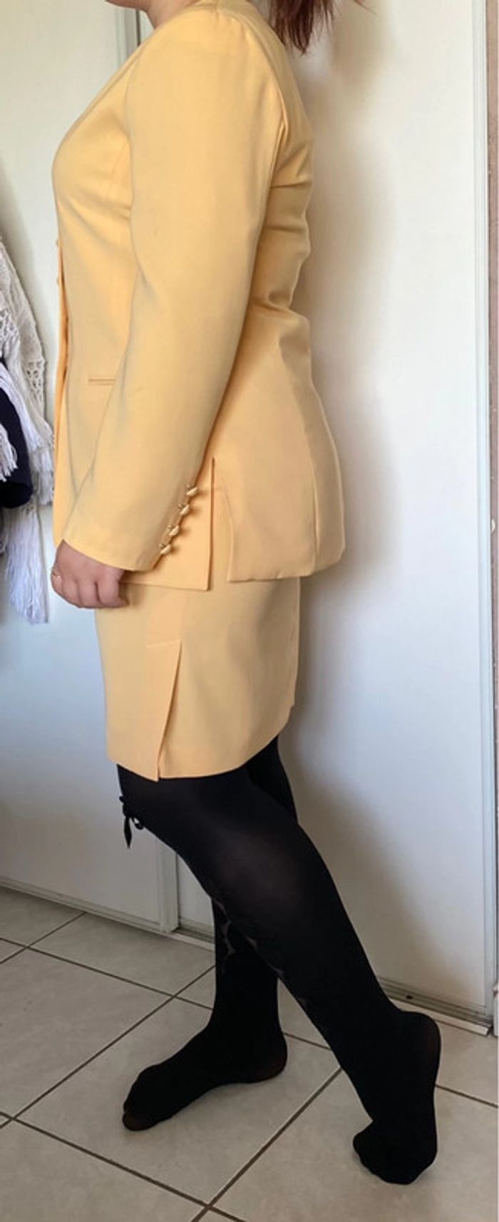 Ensemble tailleur + Jupe orange pastel - photo numéro 2