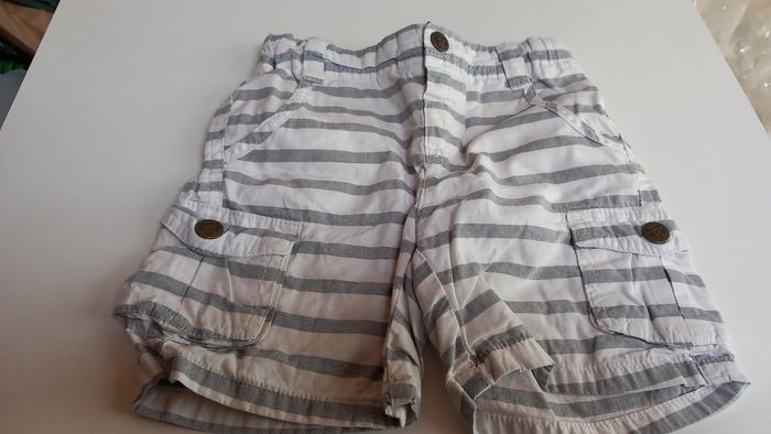 Short à rayures 3ans - photo numéro 1