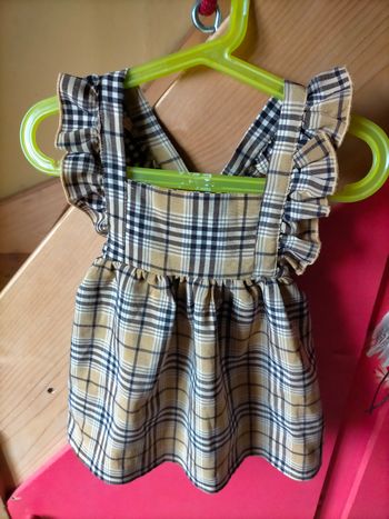 Très jolie robe/salopette 2 ans