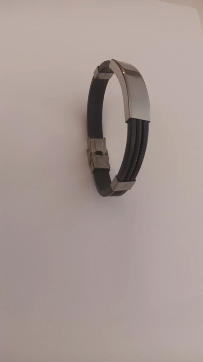 Bracelet homme silicone et acier - photo numéro 2