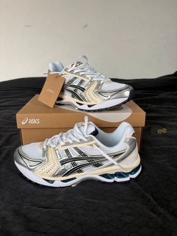 Asics Gel-Kayano 14 Taille  39