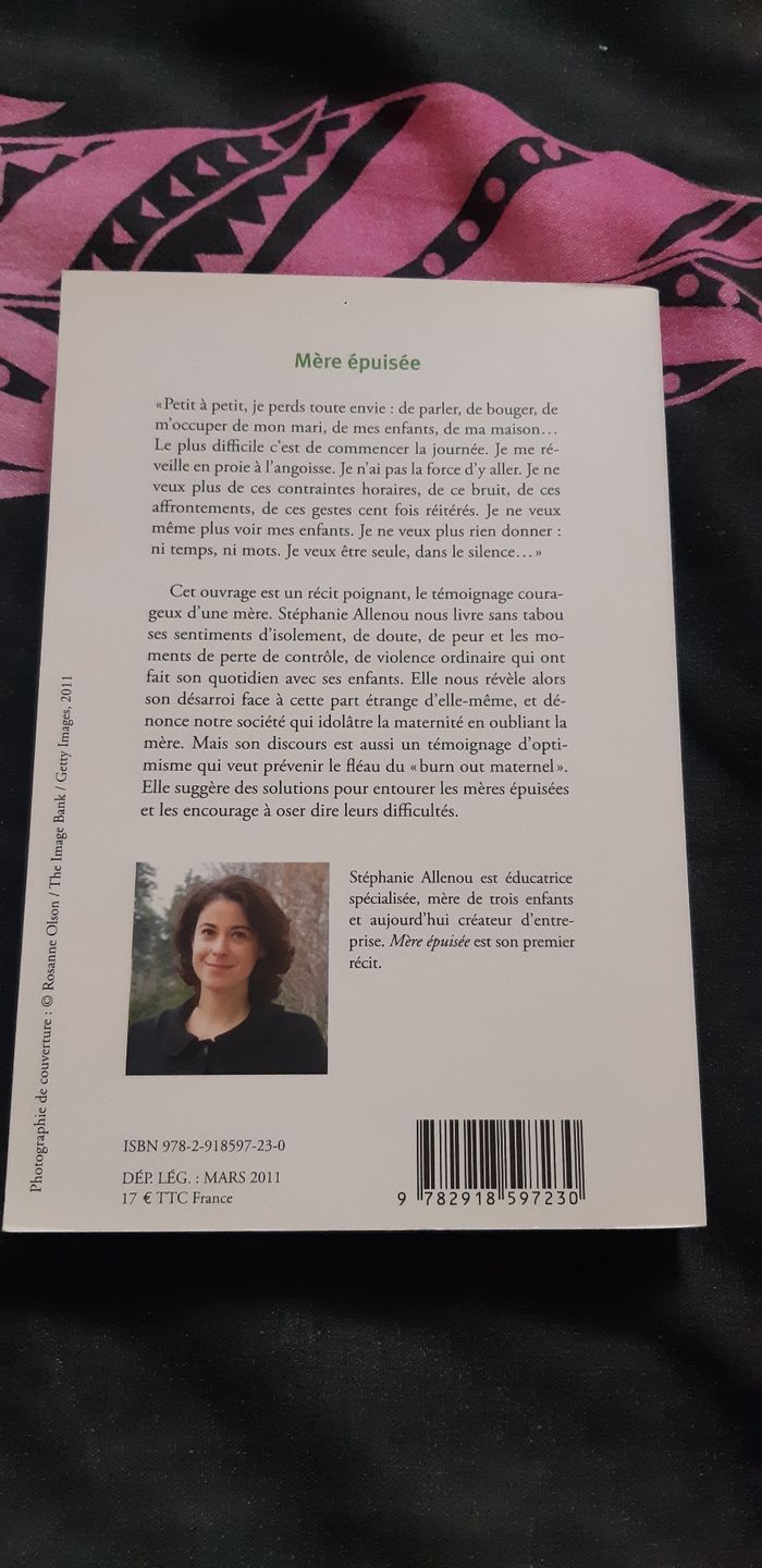 Livre Mère épuisée de Stéphanie Allenou - photo numéro 2