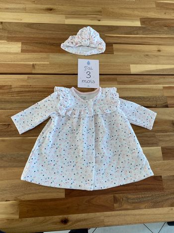 Ensemble robe et bonnet