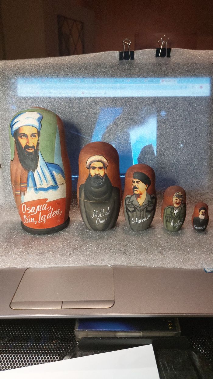 Poupée russe matriochka représentant des dictateurs - photo numéro 5