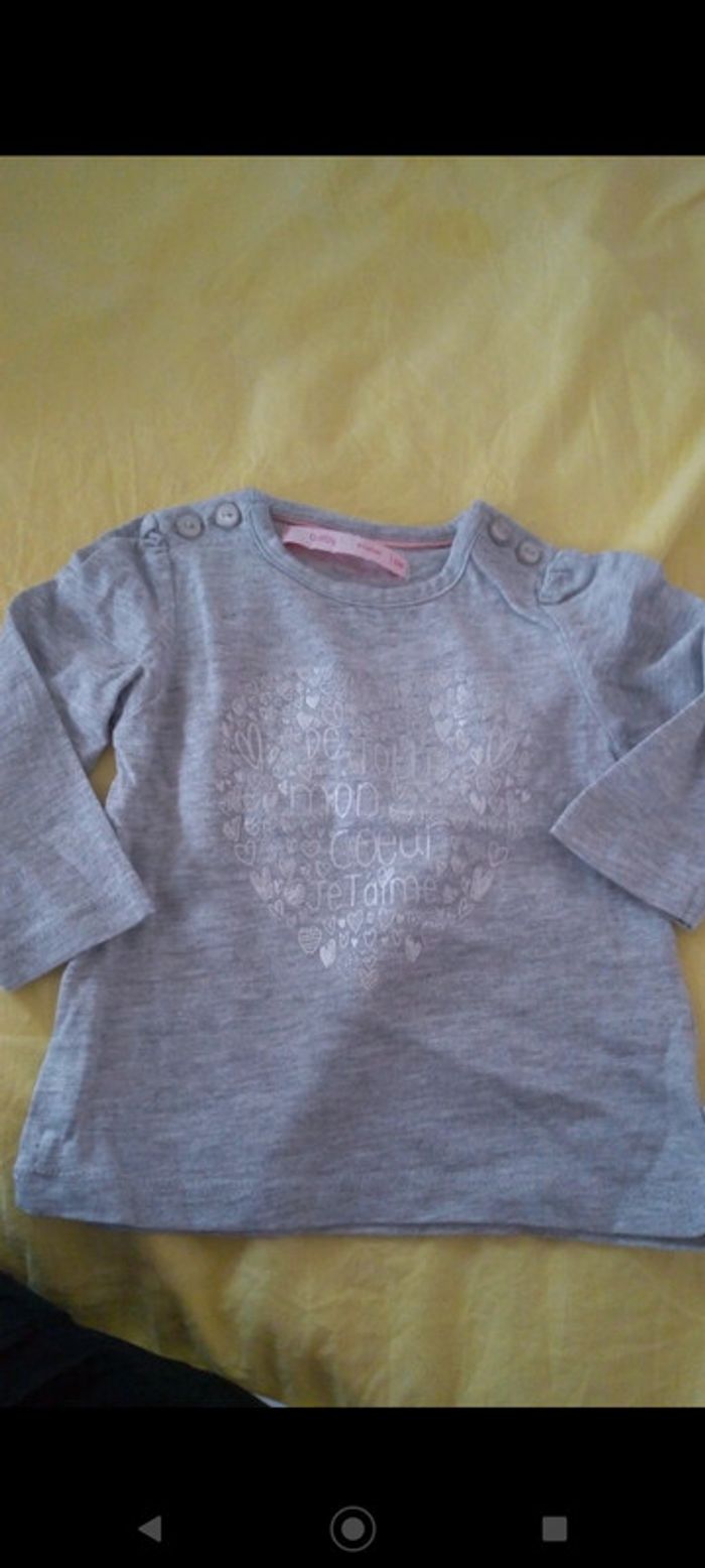 Tee-shirt gris neuf avec cœur Gémo