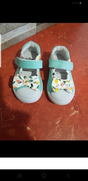 Chaussures bébé taille 19
