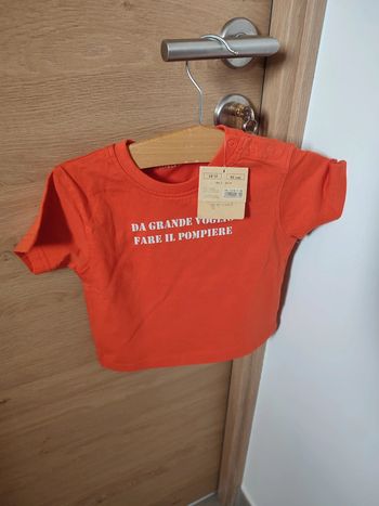 Tee shirt neuf 18 m